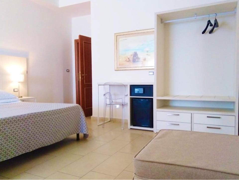 Hotel Villa Eleonora Scauri  Εξωτερικό φωτογραφία