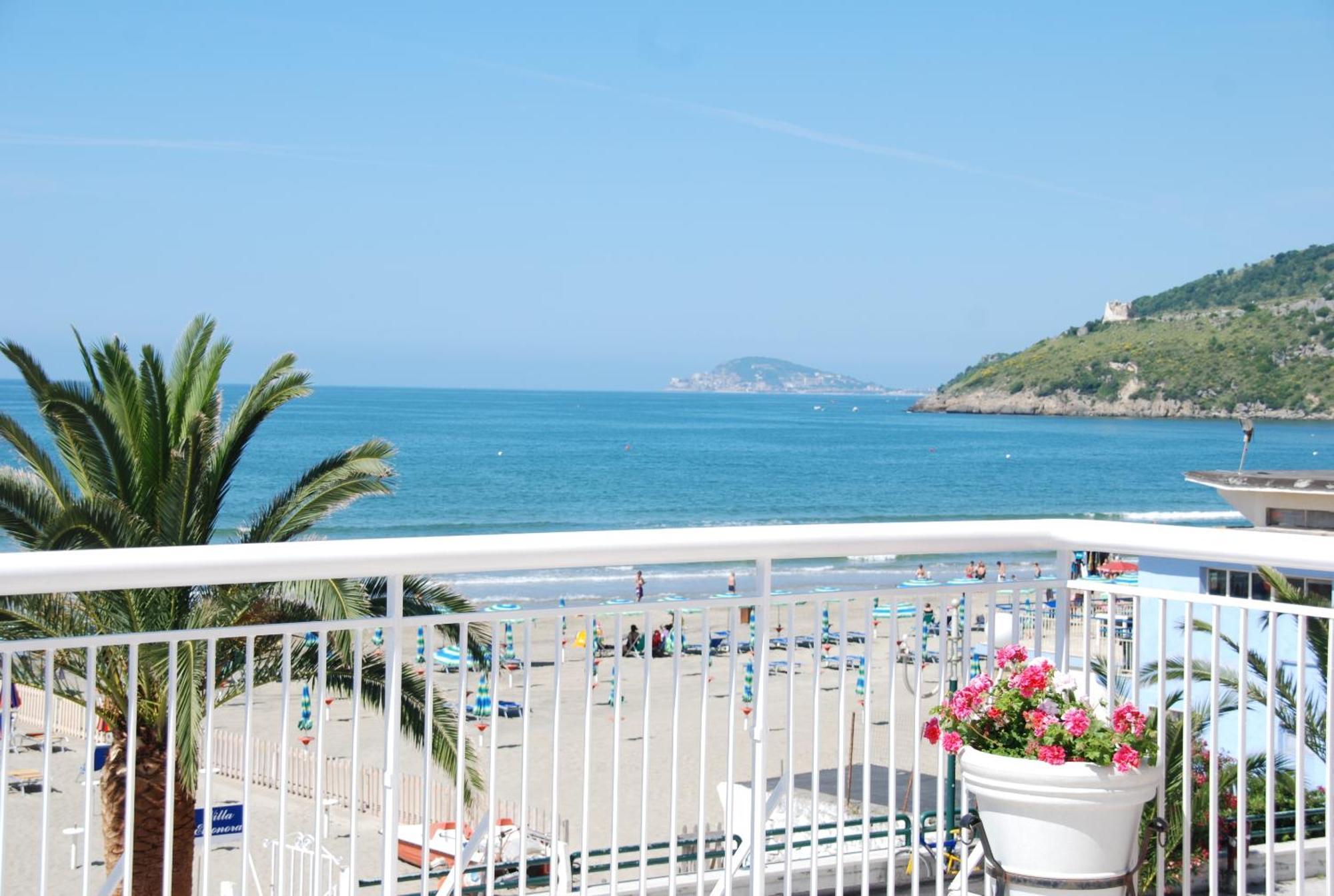 Hotel Villa Eleonora Scauri  Εξωτερικό φωτογραφία