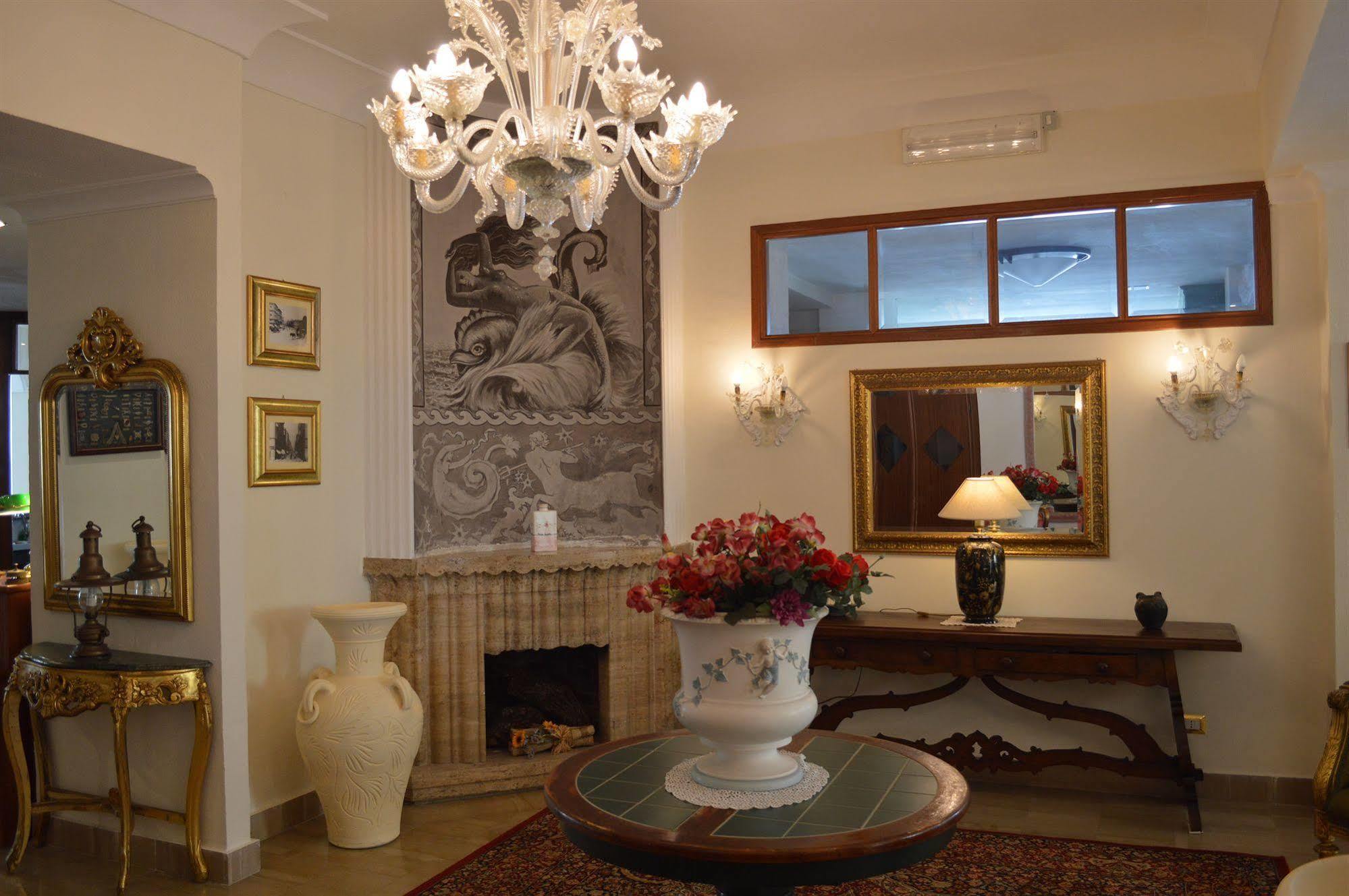 Hotel Villa Eleonora Scauri  Εξωτερικό φωτογραφία